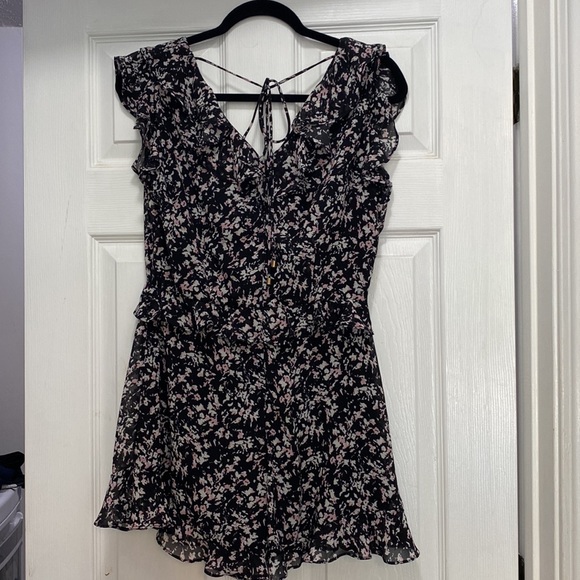 Boutique She + Sky romper, NWT, Small - Picture 2 of 3